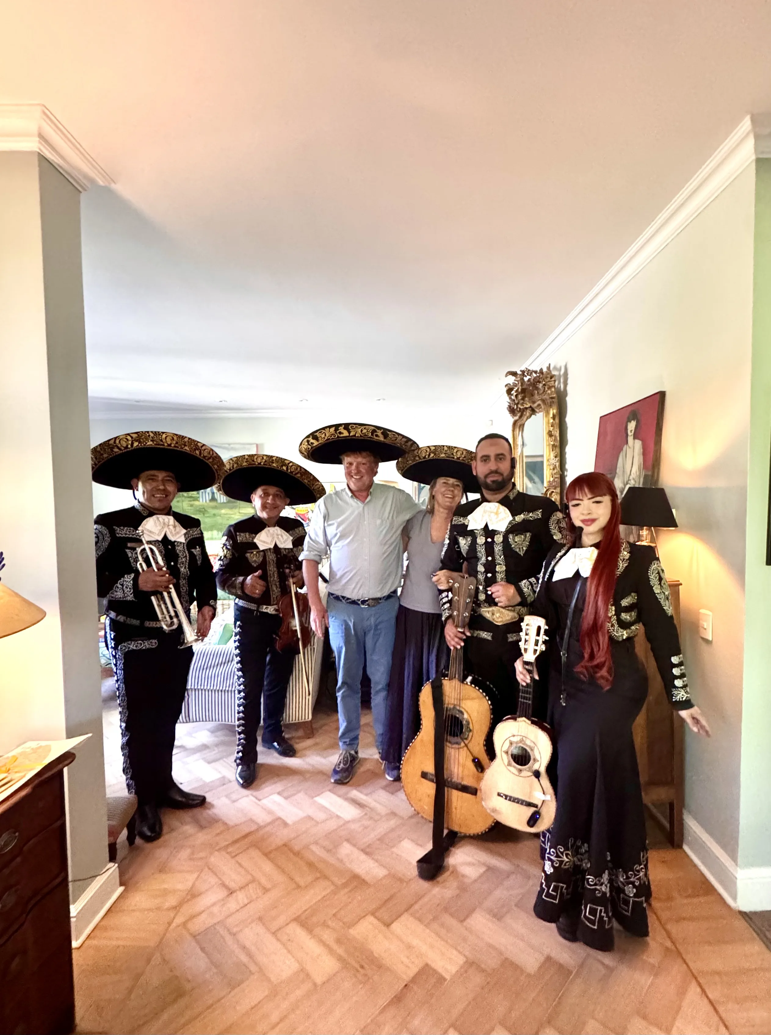 Serenata romántica en casa